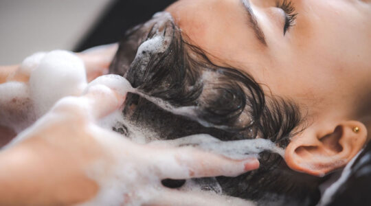 bac pour laver les cheveux